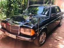 Mercedes-Benz W123 1977 Car