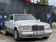 Mercedes-Benz W124 1987 Car