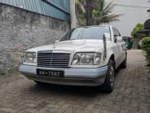 Mercedes-Benz W124 E200 1993 Car