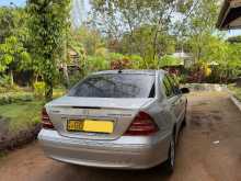 https://riyasewana.com/uploads/mercedes-benz-w203-2002-1310143012734.jpg