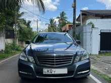 Mercedes-Benz W212 E200 2011 Car