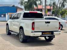 https://riyasewana.com/uploads/mercedes-benz-x250d-highest-2018-2918392512713.jpg