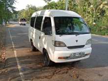 Micro Mpv 2005 Van