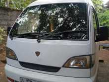 Micro Mpv 2005 Van