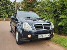 Micro Rexton 2004 SUV