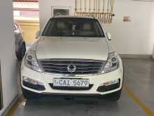 Micro Rexton 2015 SUV