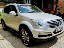 Micro Rexton W 2014 SUV