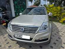 Micro Rexton W 2014 SUV