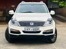 Micro Rexton W 2014 SUV