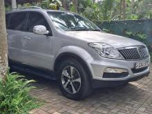Micro Rexton W Exdi 2 2017 SUV