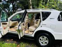 Micro Rexton W 2015 SUV