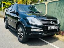 Micro Rexton W 2014 SUV