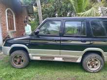 Micro RHINO 2010 SUV