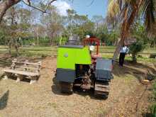 https://riyasewana.com/uploads/mini-combine-tractor-2019-2410115112603.jpg