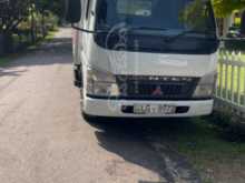 Mitsubishi 10.5ft 2006 Lorry