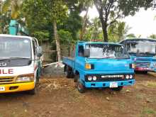 Mitsubishi 12.5 1983 Lorry