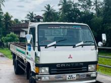 Mitsubishi 14.5 1993 Lorry