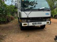 Mitsubishi Canter 2000 Lorry