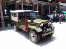 Mitsubishi 4DR5 J44 1979 SUV