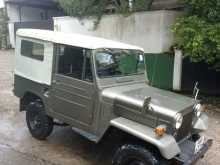 Mitsubishi 4dr 1982 SUV