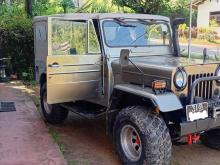 Mitsubishi 4DR5 1980 SUV