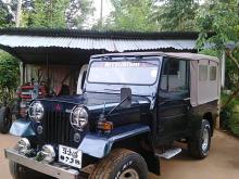 Mitsubishi 4DR5 1980 SUV