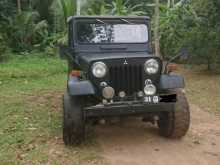 Mitsubishi 4DR5 1969 SUV