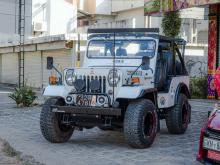 Mitsubishi 4DR5 1980 SUV
