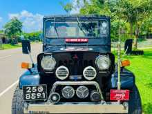 Mitsubishi 4DR5 1969 SUV