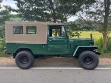 Mitsubishi 4DR5 1979 SUV