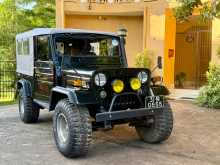 Mitsubishi 4DR5 J44 1980 SUV