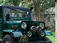 Mitsubishi 4DR5 1982 SUV