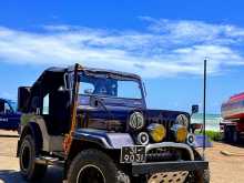 Mitsubishi 4DR5 1982 SUV