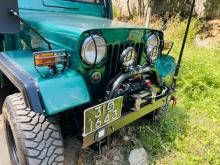 Mitsubishi 4DR5 1980 SUV