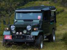 Mitsubishi 4DR5 1975 SUV