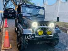 Mitsubishi 4DR5 1982 SUV