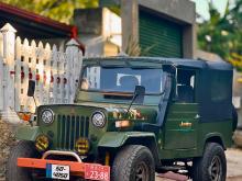Mitsubishi 4DR5 1980 SUV