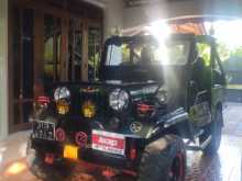 Mitsubishi 4DR5 J20 1960 SUV