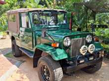 Mitsubishi 4DR5 J44 Jeep 1978 SUV