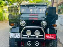 Mitsubishi 4DR5 J44 1978 SUV