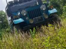Mitsubishi 4DR5 J44 1979 SUV