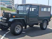 Mitsubishi 4DR6 1982 SUV