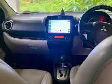 https://riyasewana.com/uploads/mitsubishi-attrage-2015-147383812083.jpg