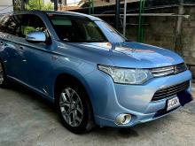 Mitsubishi Outlander 2013 SUV