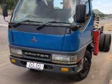Mitsubishi Boom Truck 2012 Lorry