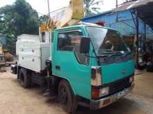 Mitsubishi Bucket Boom Truck 2017 Lorry