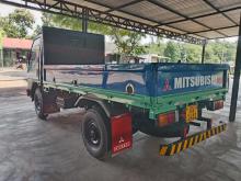 https://riyasewana.com/uploads/mitsubishi-canter-10915126406.jpg