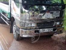https://riyasewana.com/uploads/mitsubishi-canter-14-2291419499338.jpg