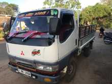 https://riyasewana.com/uploads/mitsubishi-canter-1993-56440512853.jpg