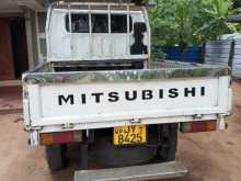 https://riyasewana.com/uploads/mitsubishi-canter-2005-1517065212702.jpg